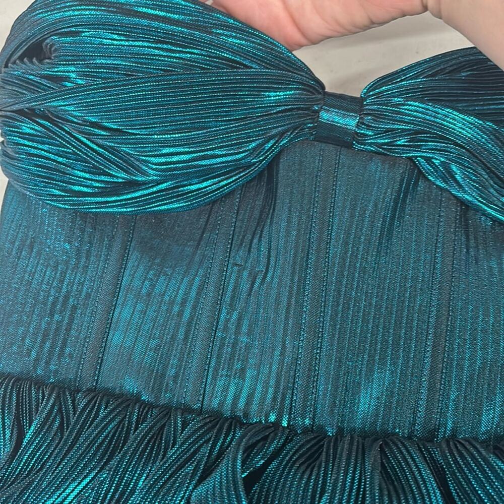 Sz Large L Bronx & Banco
Florence Gown Strapless Teal/blue Metallic pleated - Picture 4 of 9